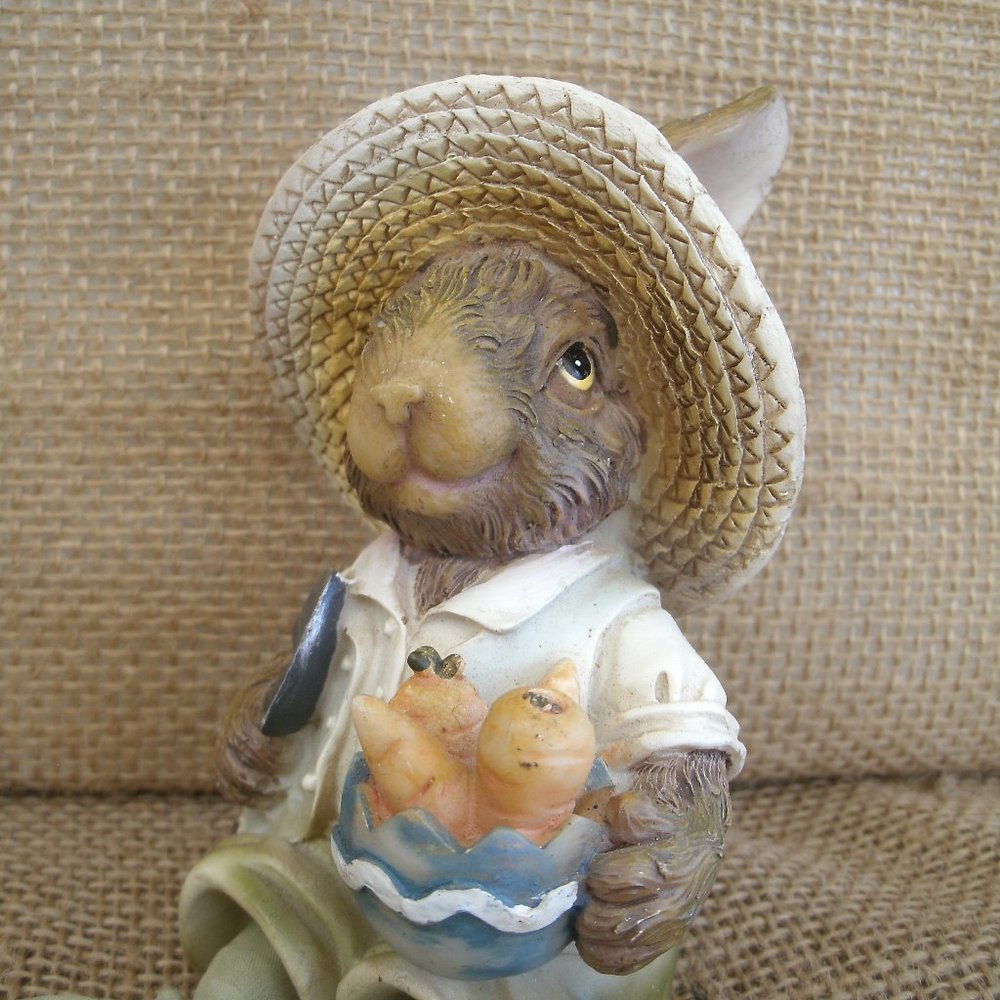 Vintage Rabbit Gardener Shelf Sitter Figurine - Picture 10 of 16
